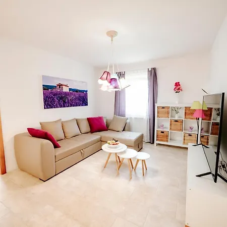 Feriehus Begonia Višnjan